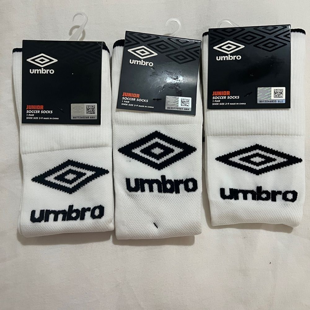 Umbro Junior Soccer Socks. Shoe size 3-9. 3 pairs!